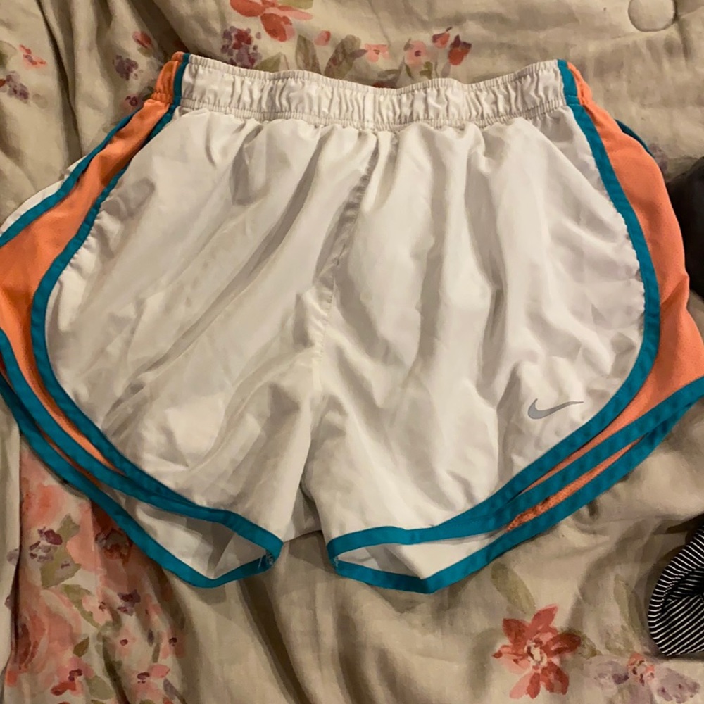 white nike shorts